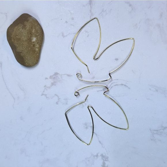 Handmade gold plated wire butterfly medium size earrings - Picture 3 of 5